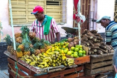 Santiago_de_Cuba_Strassenhändler
