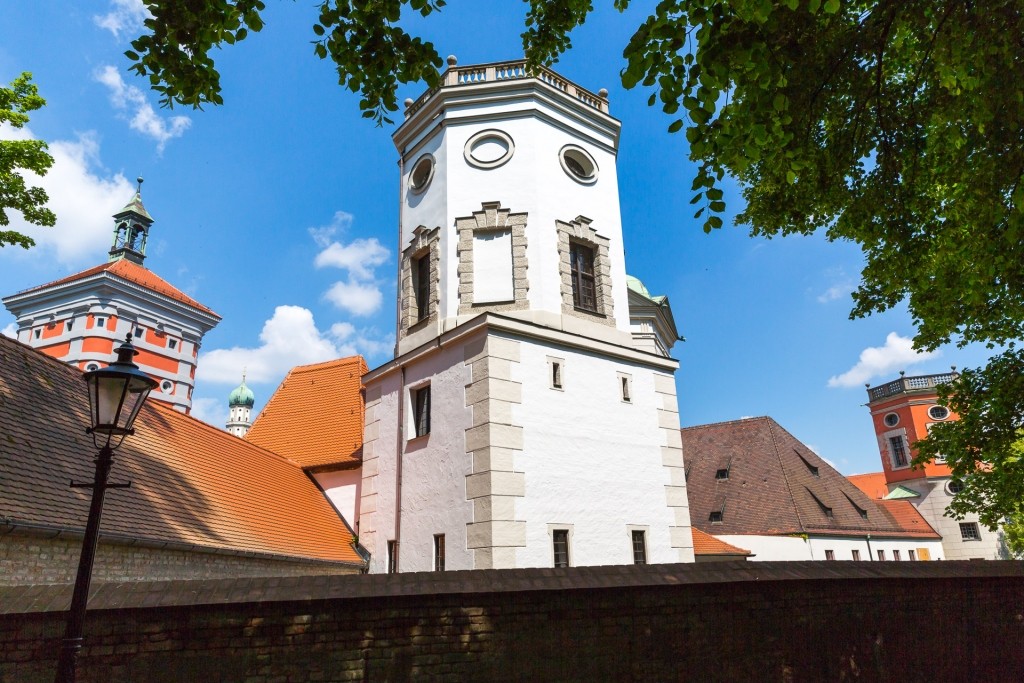 Wasserturm mit Rotem Tor Augsburg